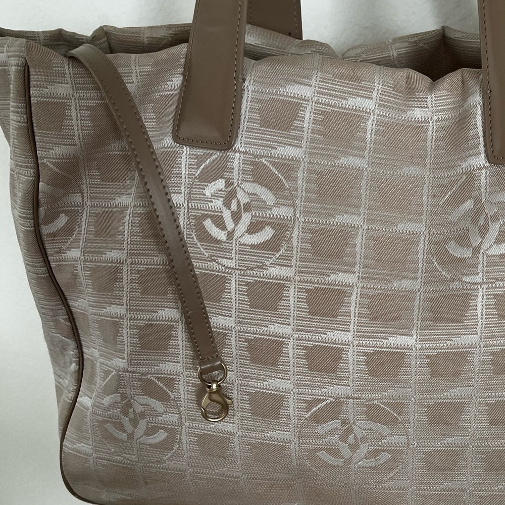 Chanel Jacquard Canvas Travel Line Tote Beige Late 90’s-Early 2000s - Picture 11 of 16